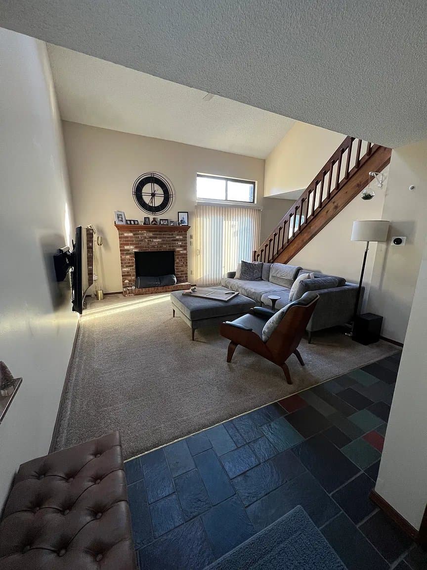 Slingerlands Townhome: 12 Oxford Rd
