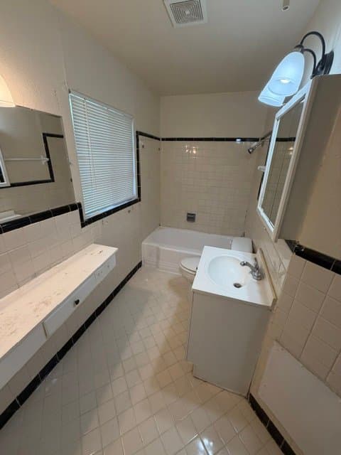 San Antonio House: 849 Rittiman