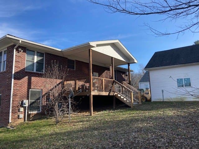 Louisville House: 218 Kratz Lane