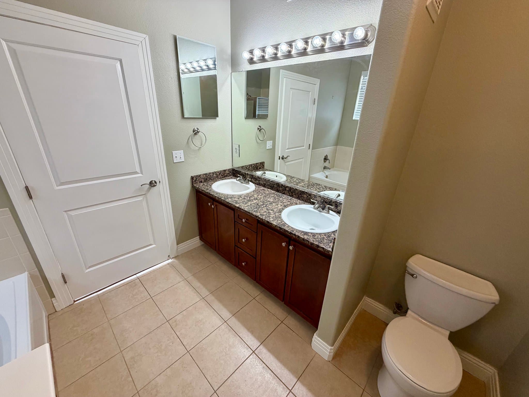 Englewood Condo: 9039 E Panorama Cir