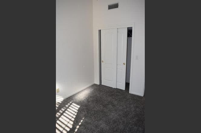 Fresno House: 1408 E Salem Ave