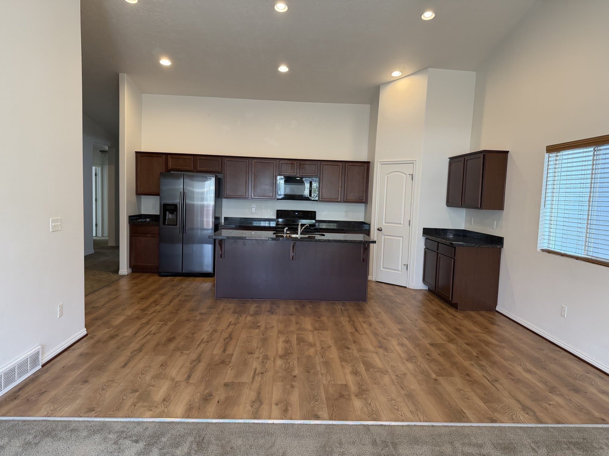 Vineyard House: 149 E 460 N