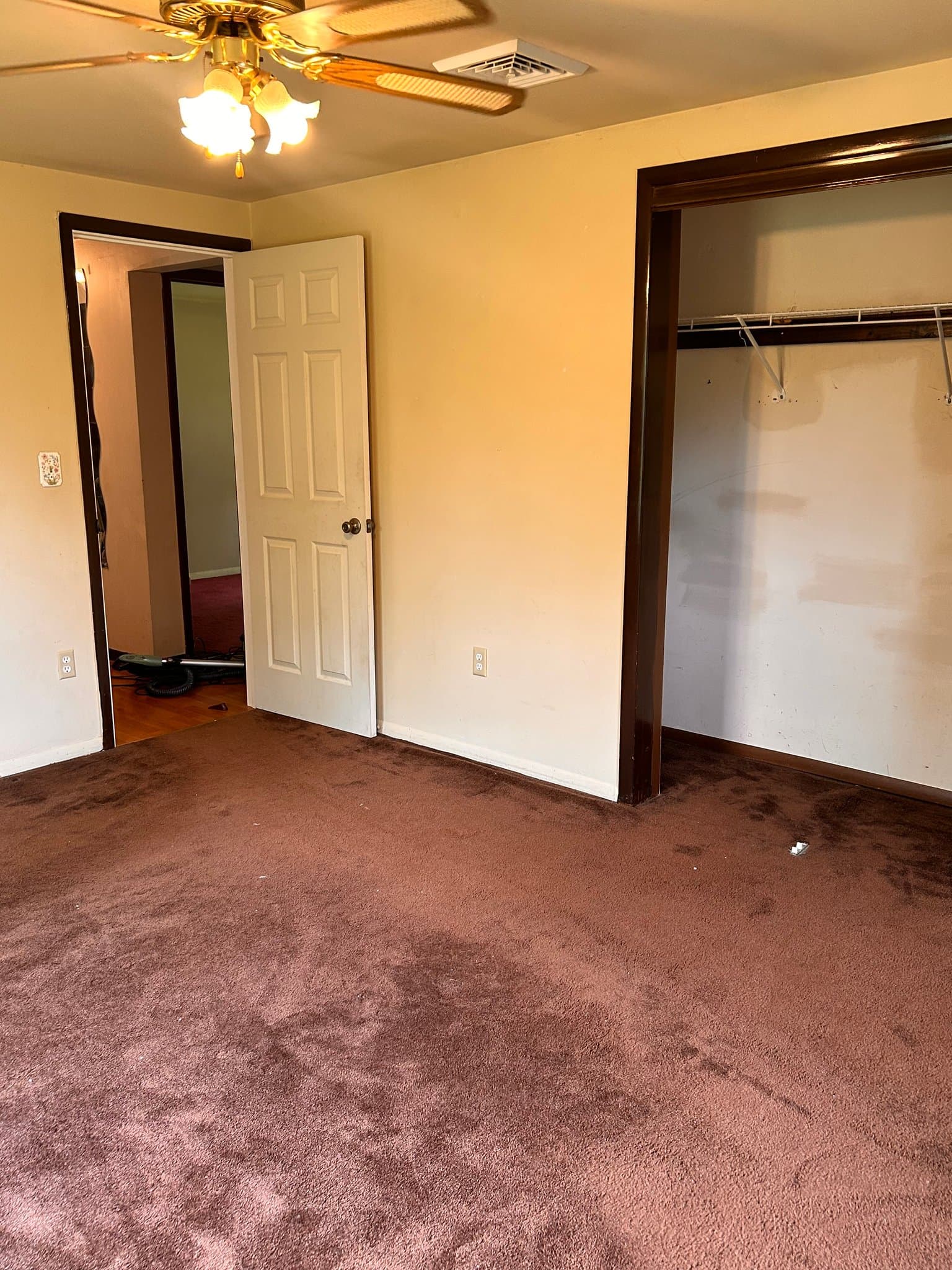 South Fallsburg House: 47 Lakeland Dr
