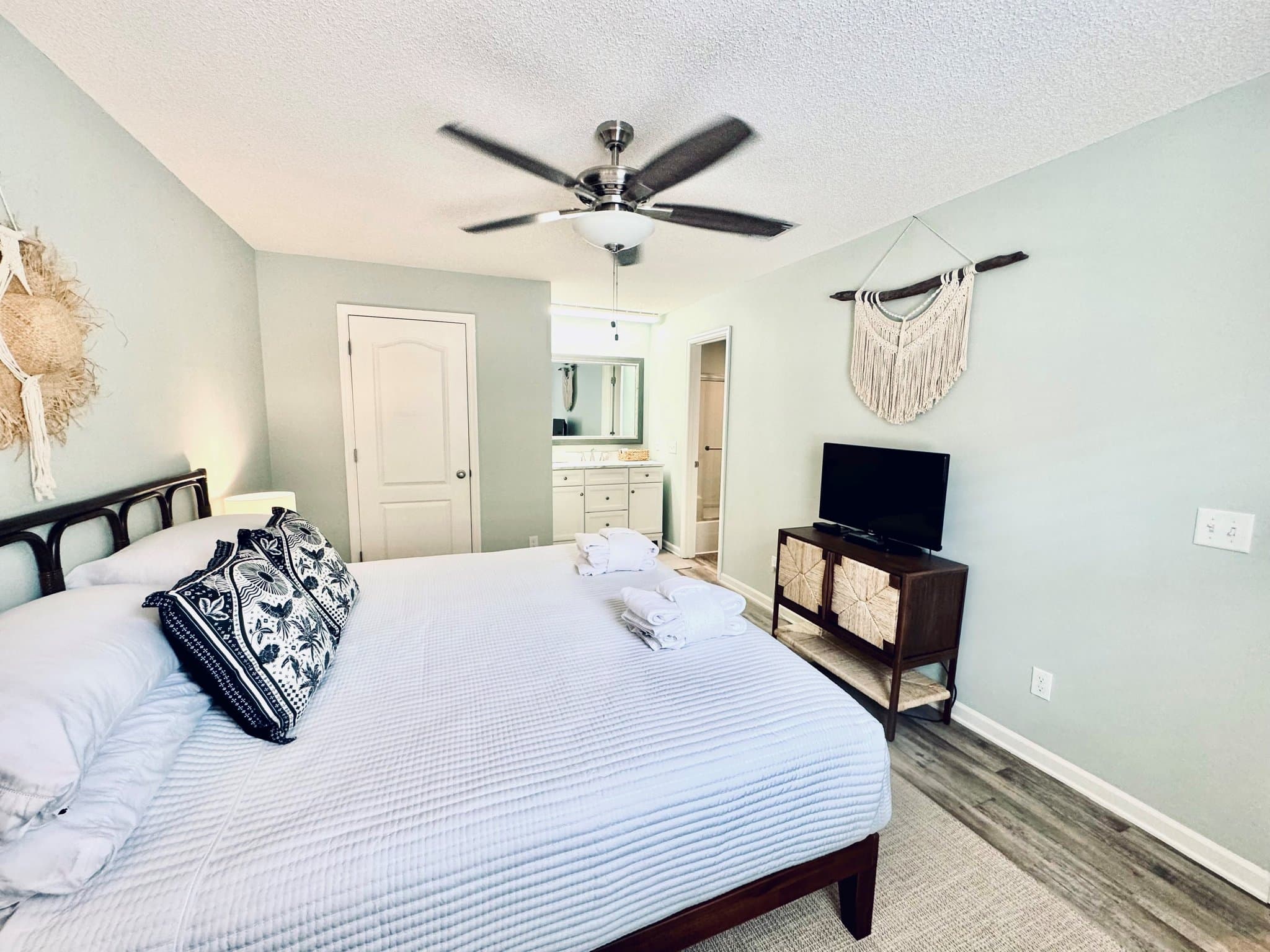 Panama City Beach Condo: 17462 Front Beach Rd