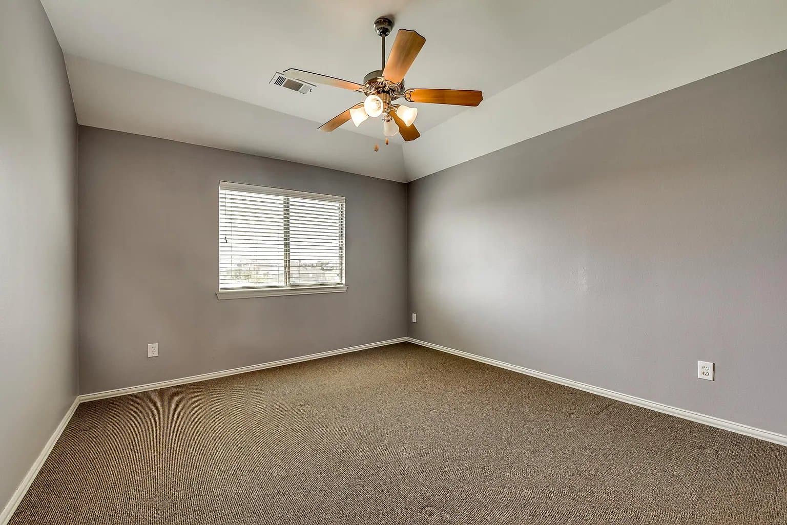 Fort Worth House: 12501 Lizzie Place