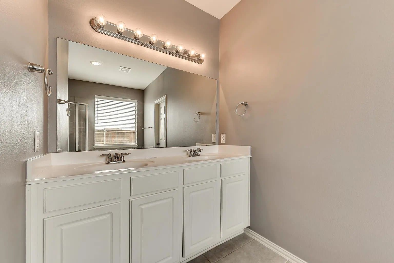 Fort Worth House: 12501 Lizzie Place