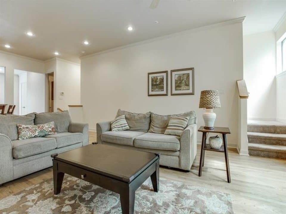 Dallas Townhome: 1406 Pecos St