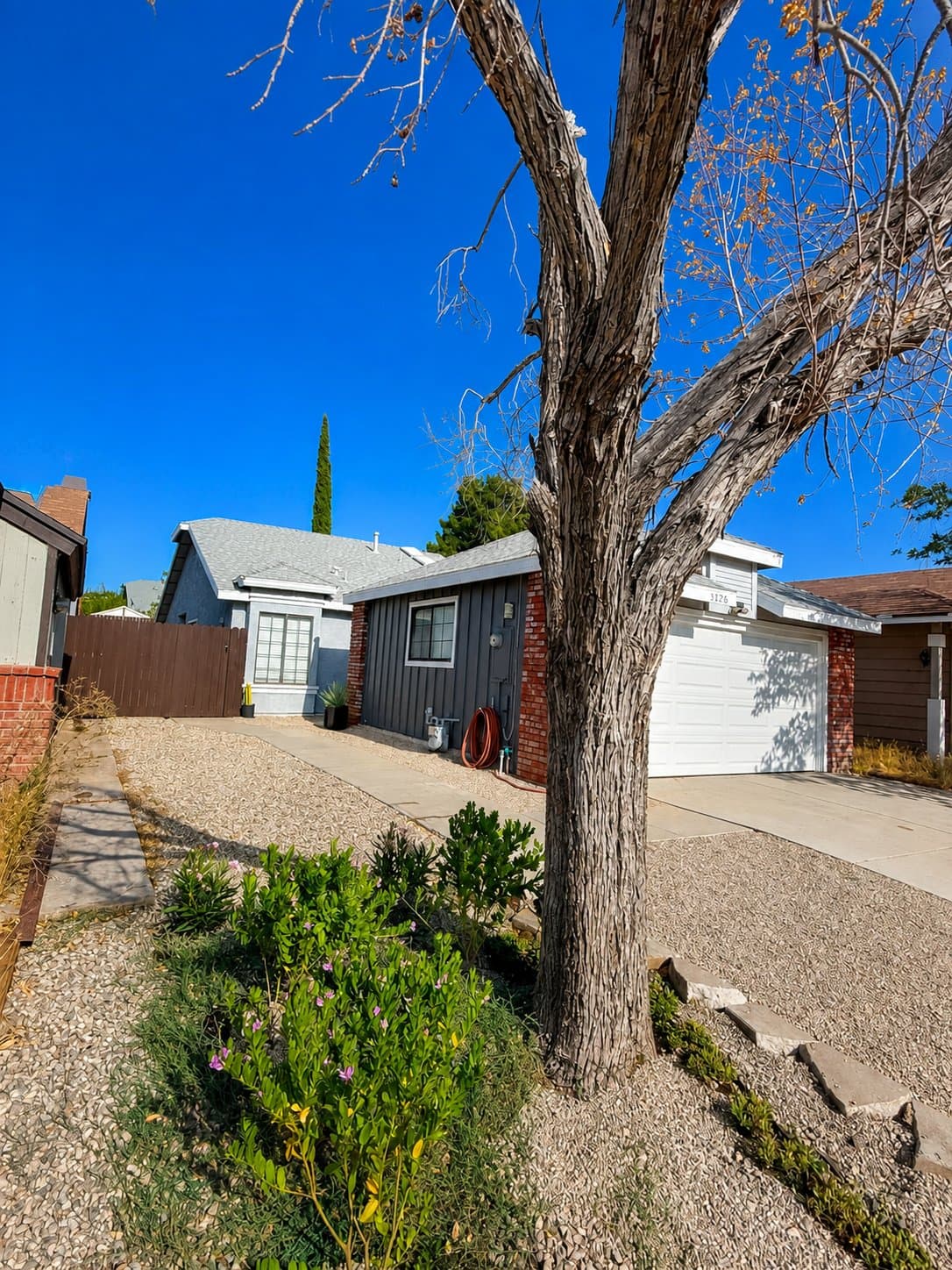 Palmdale House: 37626 12th St E