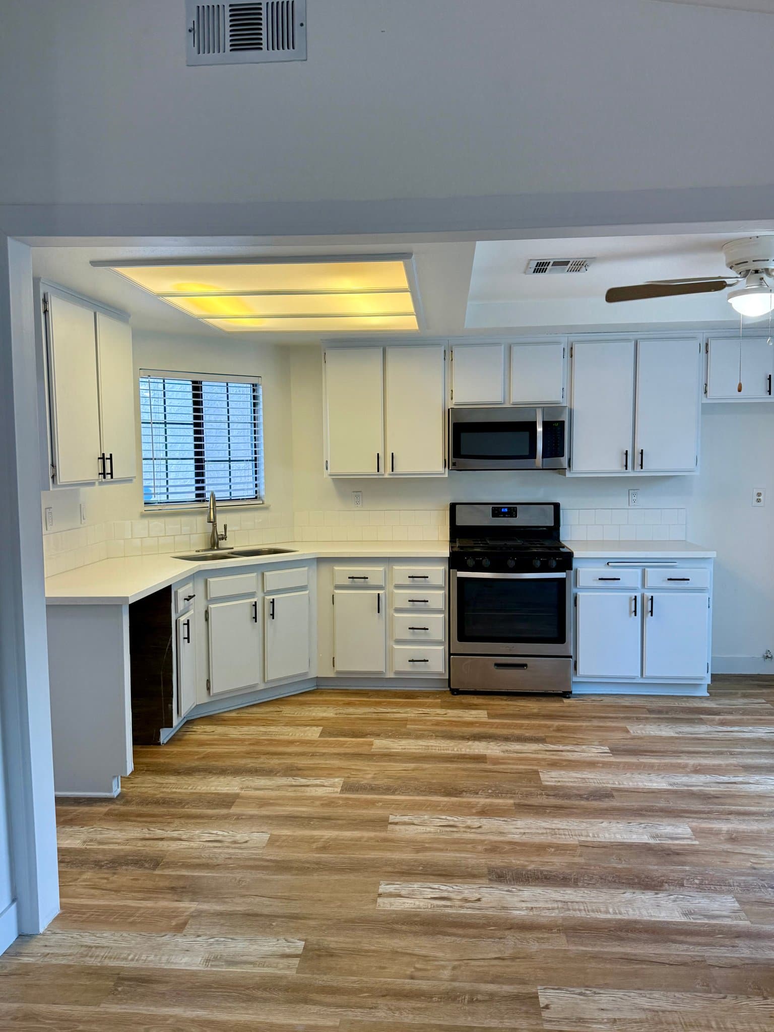Palmdale House: 37626 12th St E