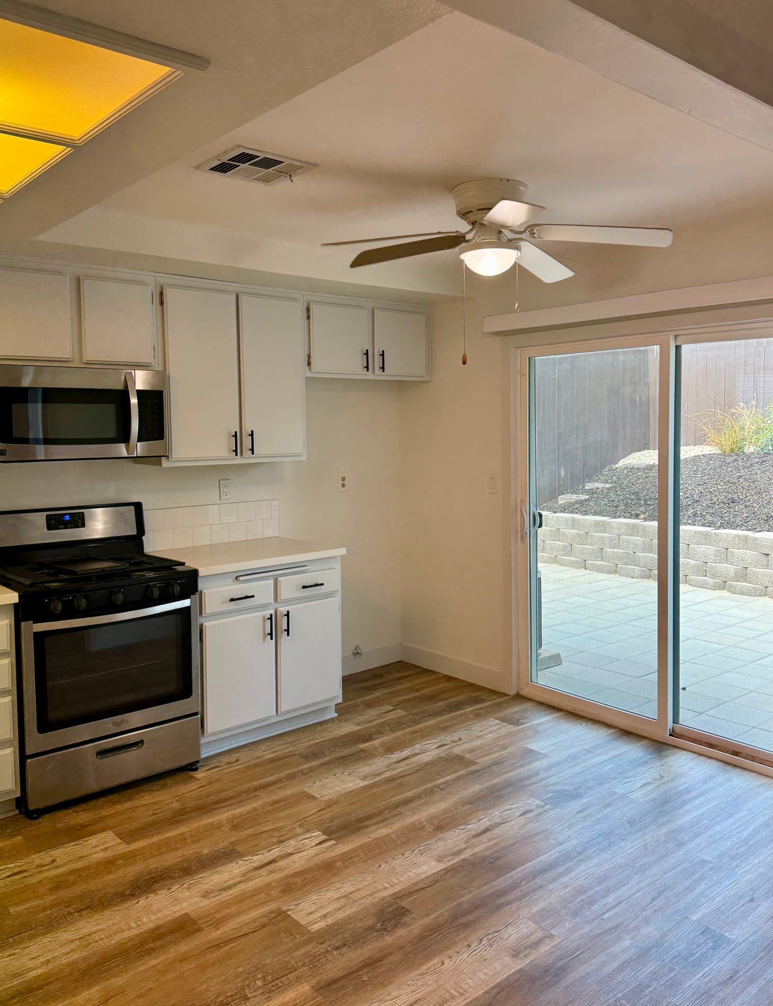 Palmdale House: 37626 12th St E
