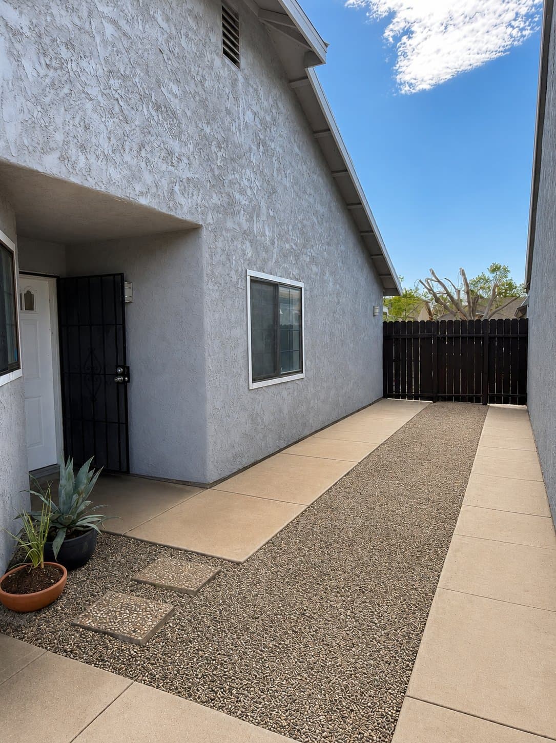 Palmdale House: 37626 12th St E