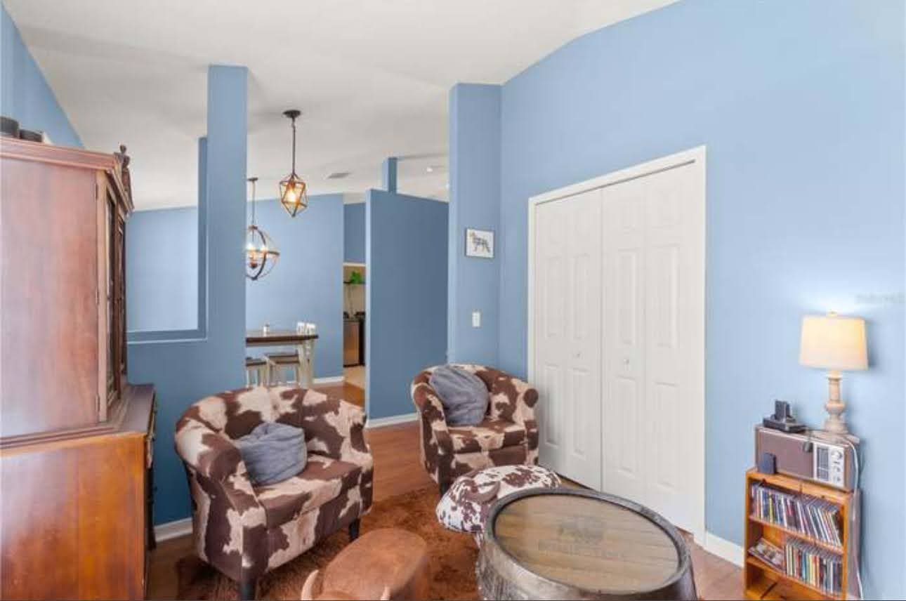 Palmetto House: 10607 Bud Rhoden Rd