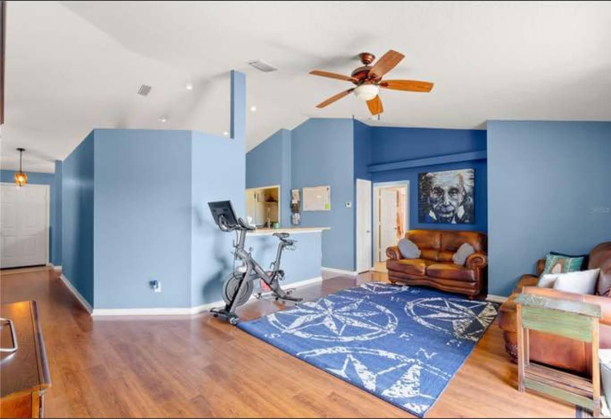 Palmetto House: 10607 Bud Rhoden Rd