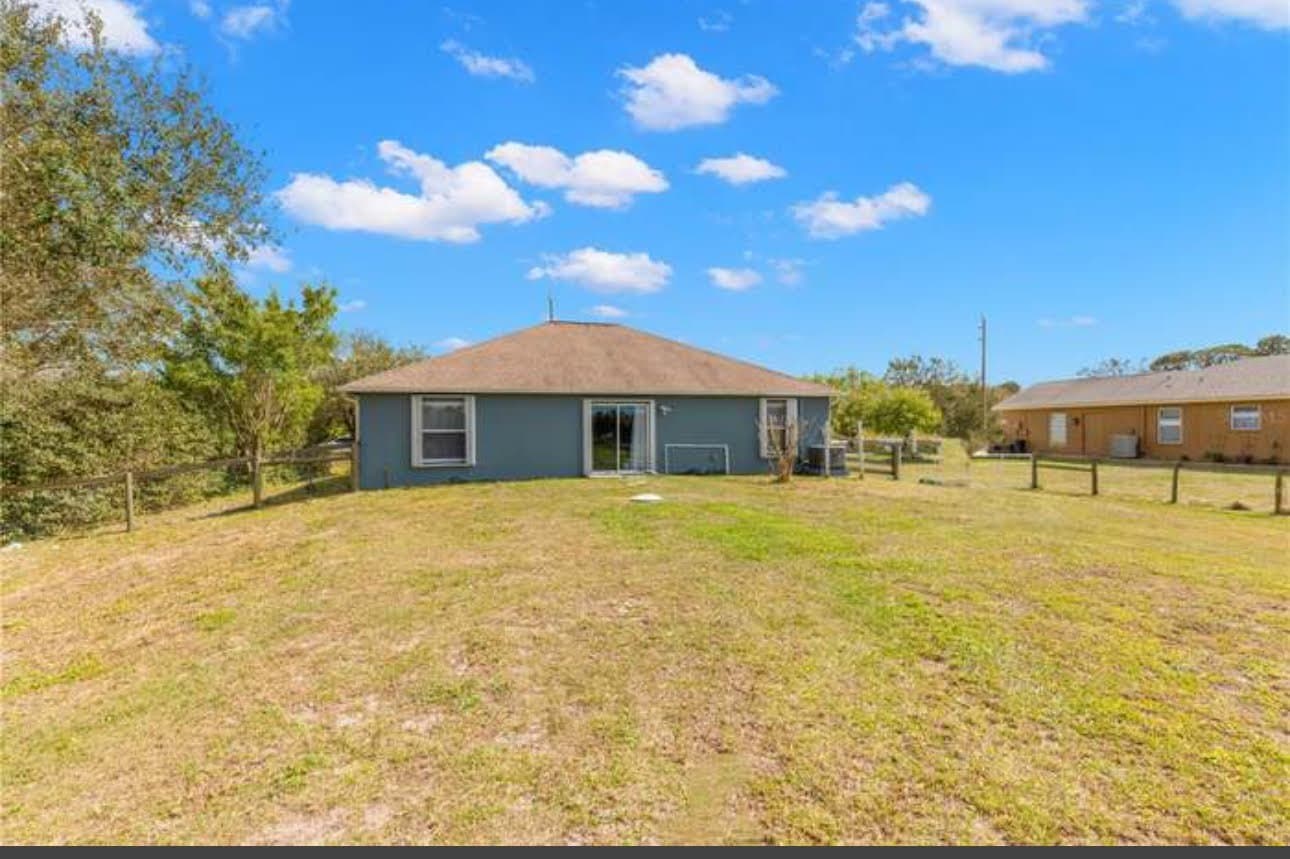 Palmetto House: 10607 Bud Rhoden Rd