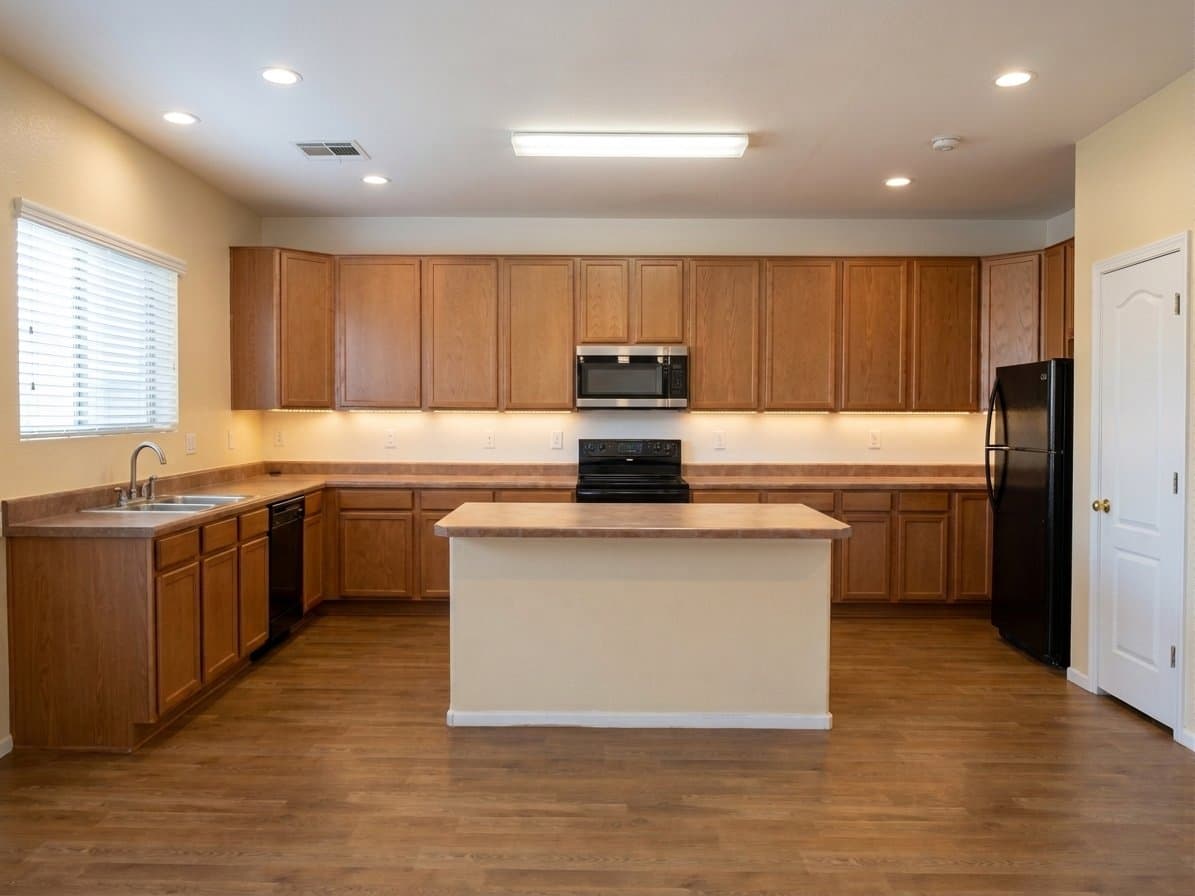 Maricopa House: 37189 W Leonessa Ave
