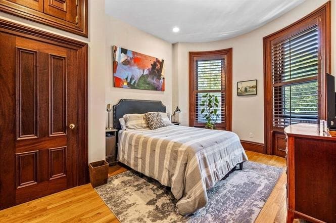 Boston Condo: 16 Holyoke St