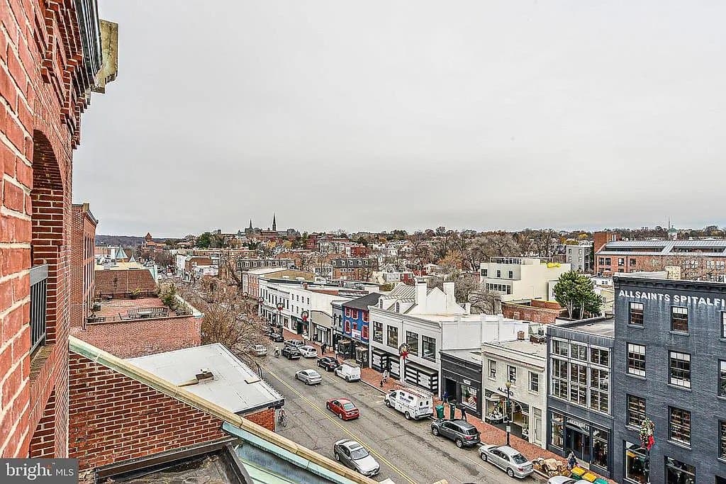 Washington Condo: 1080 Wisconsin Ave NW