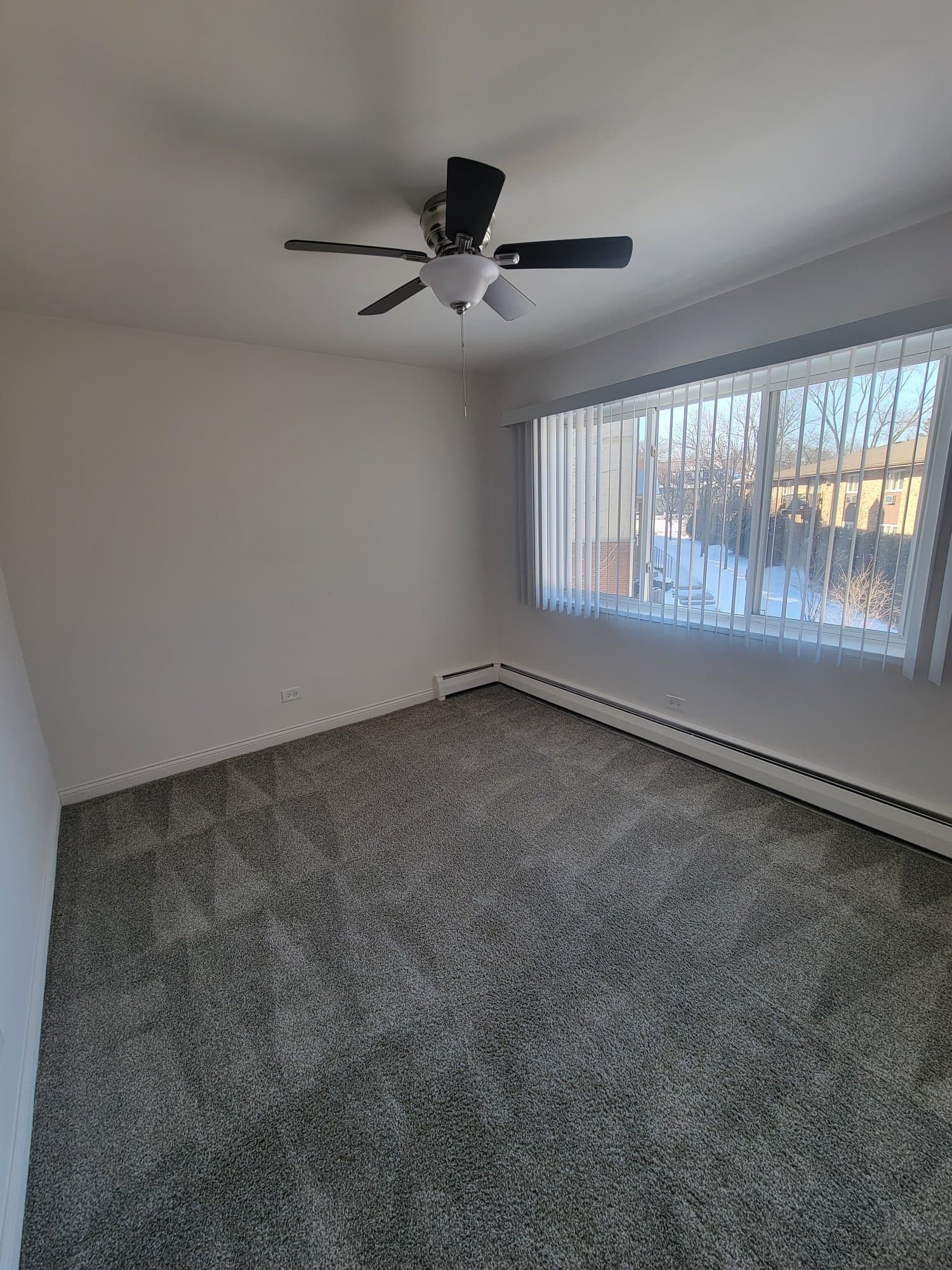 Glen Ellyn Apartment: 470 Saint Moritz Drive