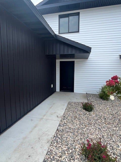 New Ulm Apartment: 2229 N Highland Ave