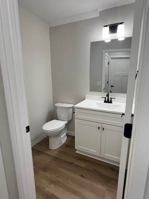 New Ulm Apartment: 2229 N Highland Ave