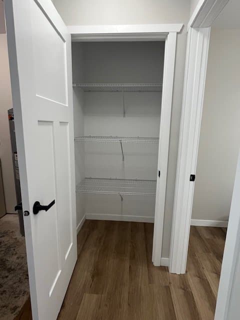 New Ulm Apartment: 2229 N Highland Ave