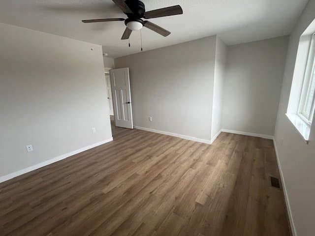 New Ulm Apartment: 2229 N Highland Ave