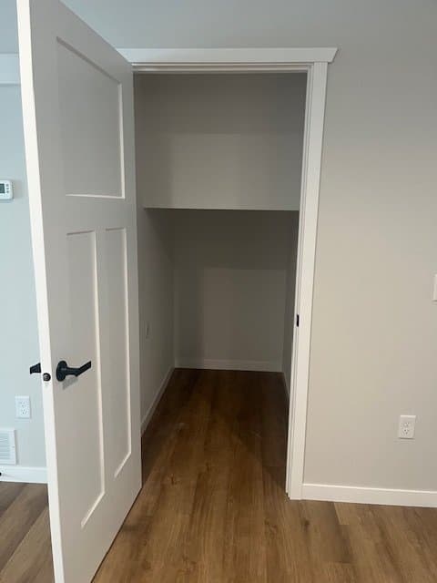 New Ulm Apartment: 2229 N Highland Ave