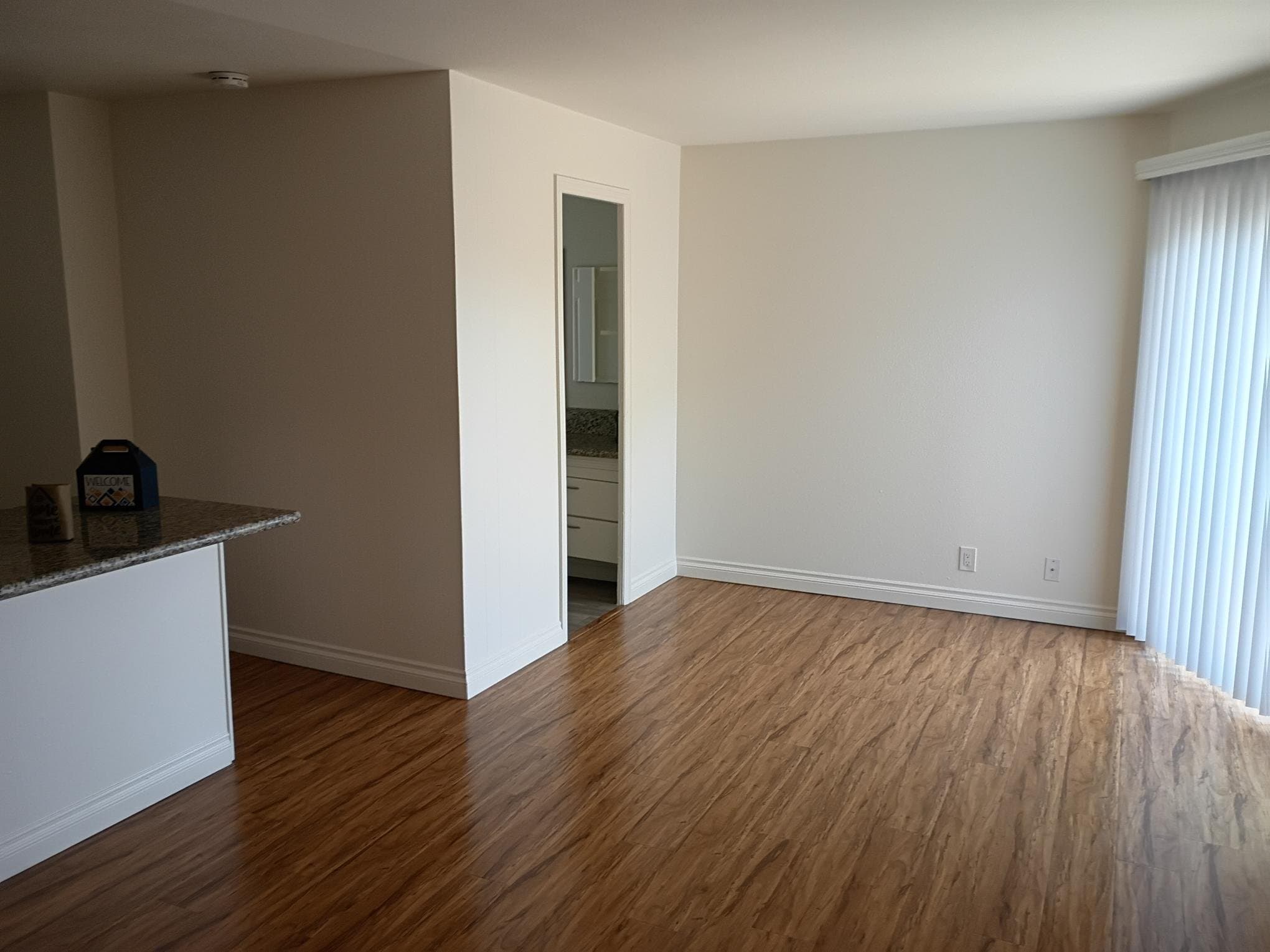 Huntington Beach Apartment: 4901 Heil Ave