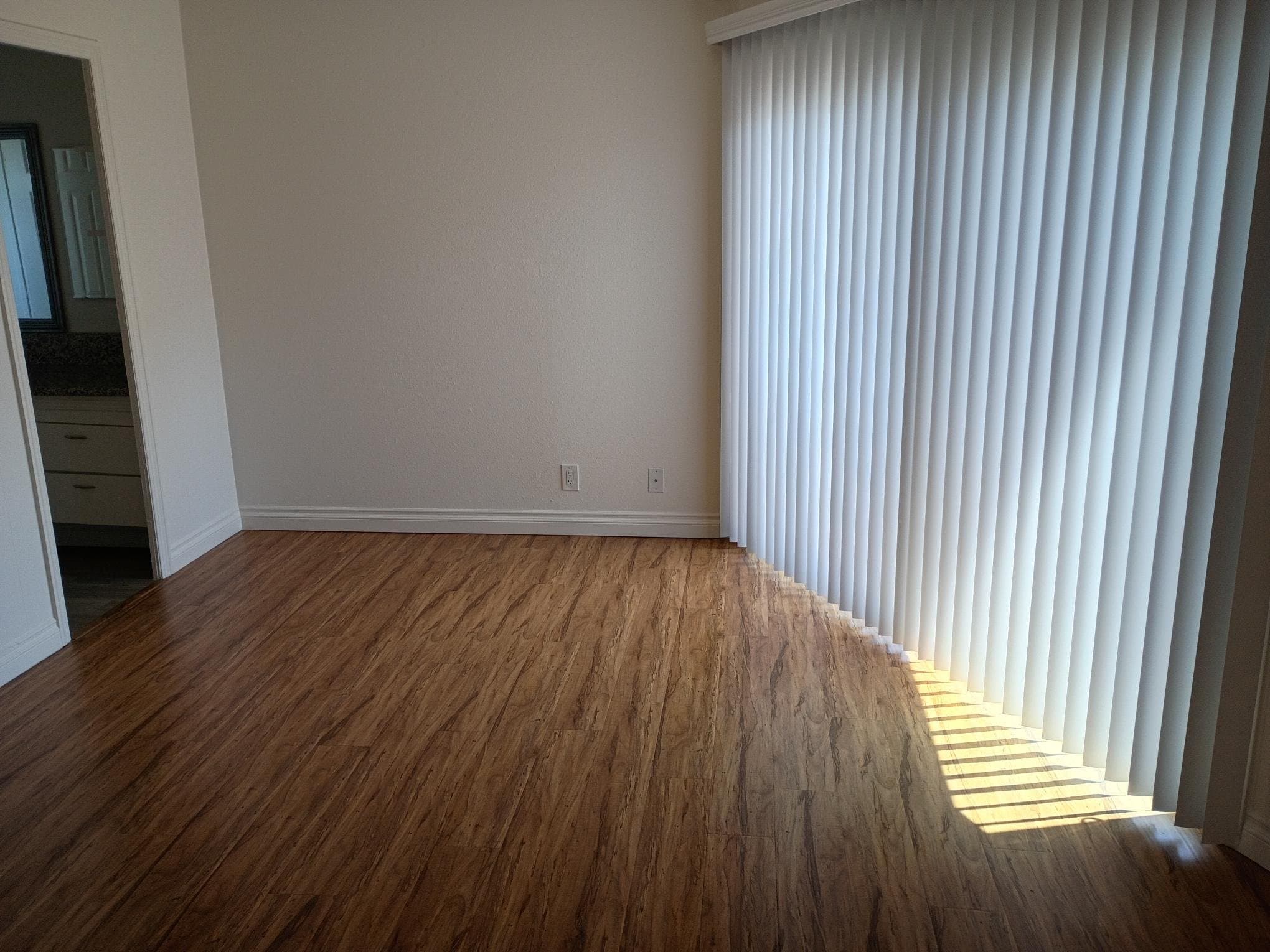 Huntington Beach Apartment: 4901 Heil Ave