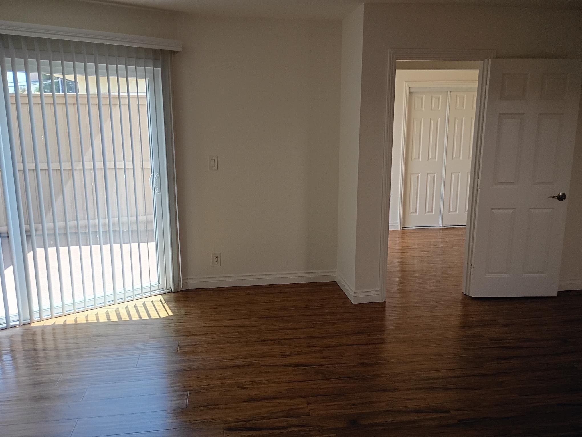 Huntington Beach Apartment: 4901 Heil Ave