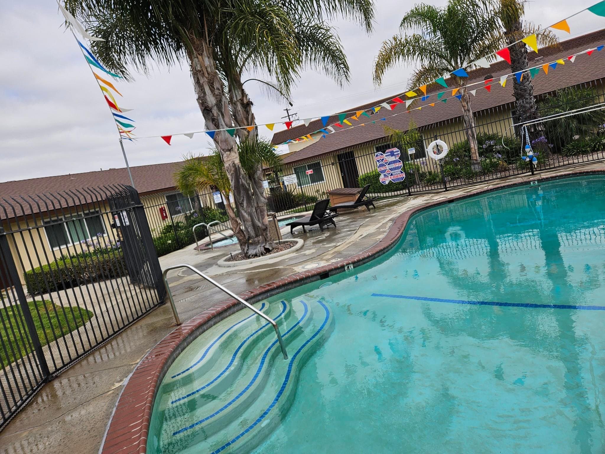 Huntington Beach Apartment: 4901 Heil Ave