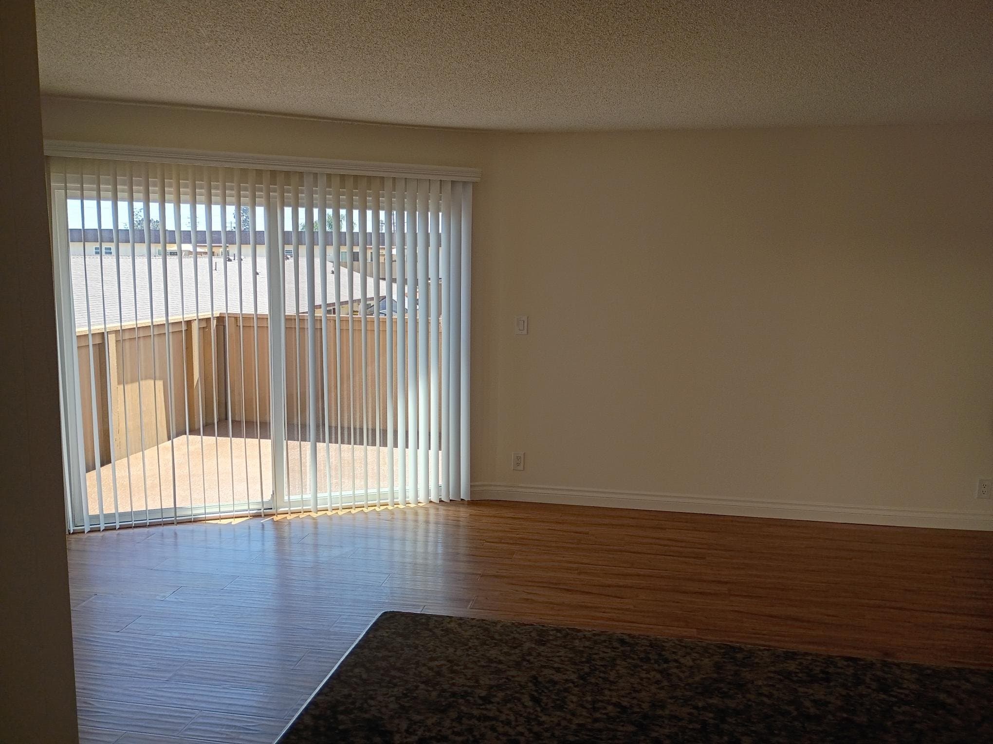 Huntington Beach Apartment: 4901 Heil Ave