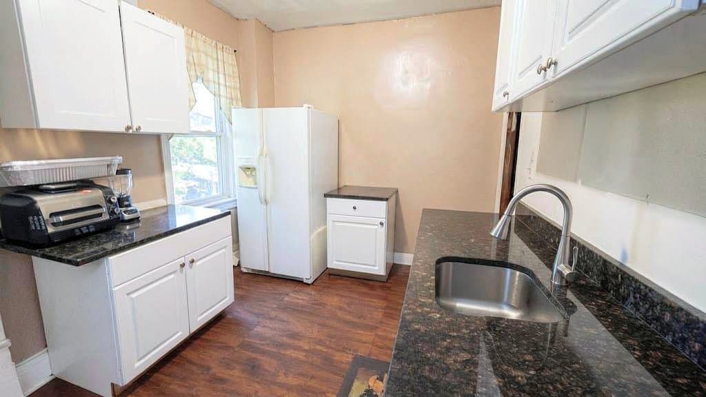 Trenton House: 43 Edgemere Ave
