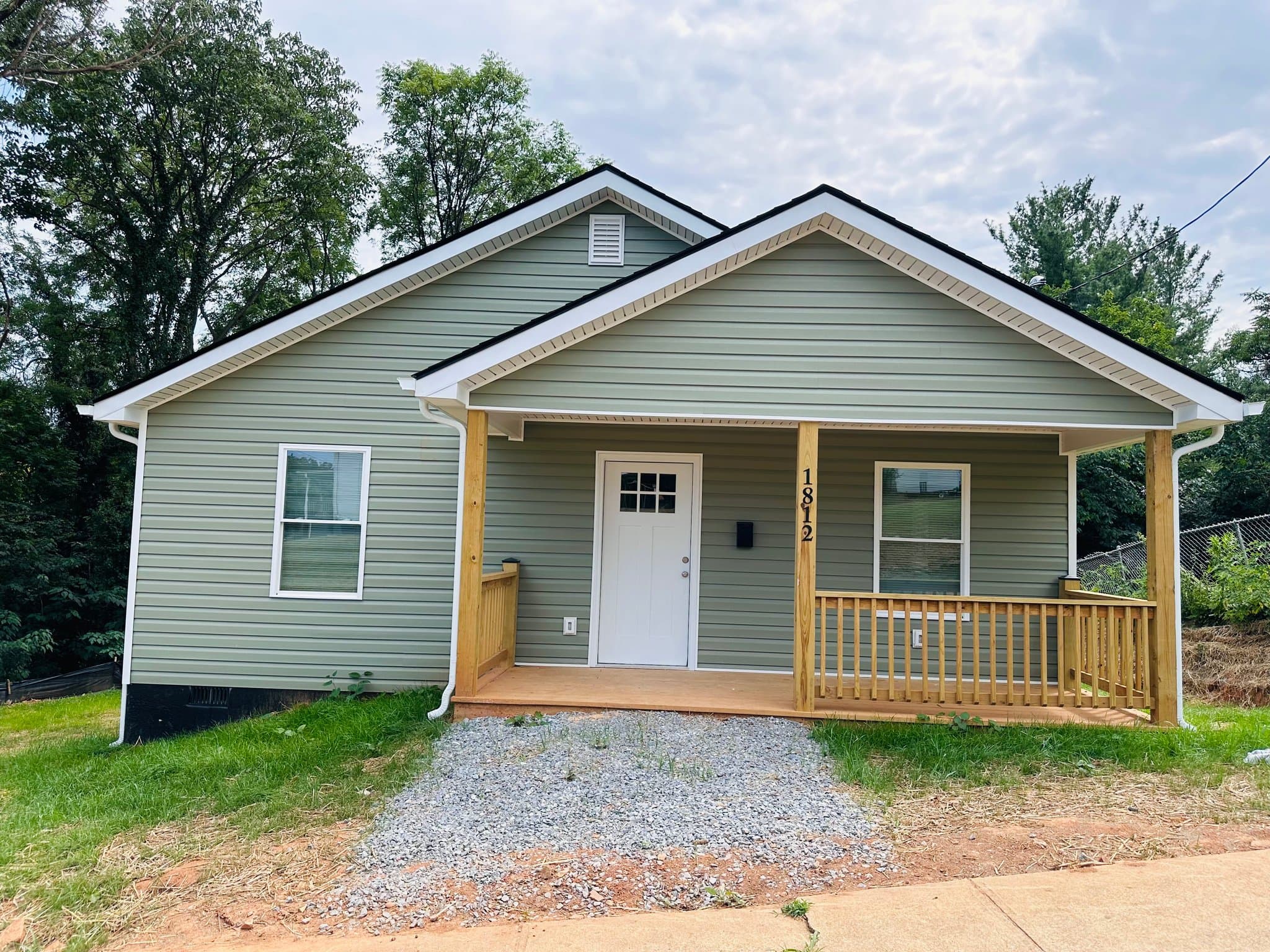 LYNCHBURG House: 1812 Laurel St