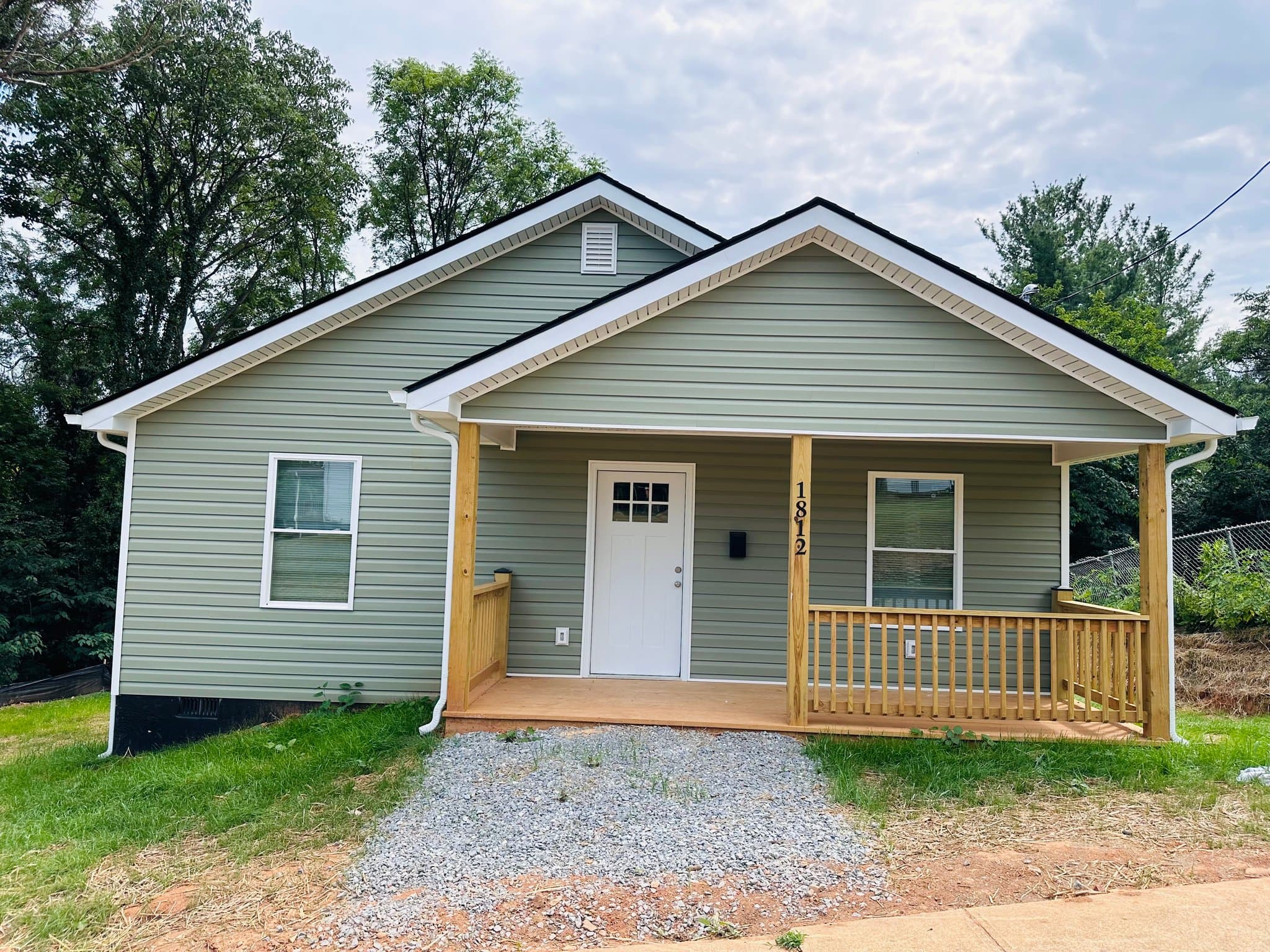 LYNCHBURG House: 1812 Laurel St