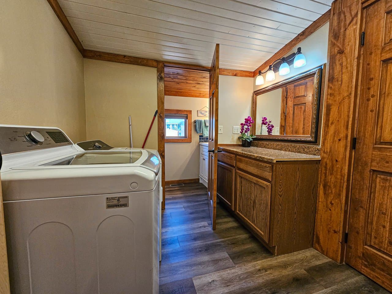 Hill City House: 218 E Main Street