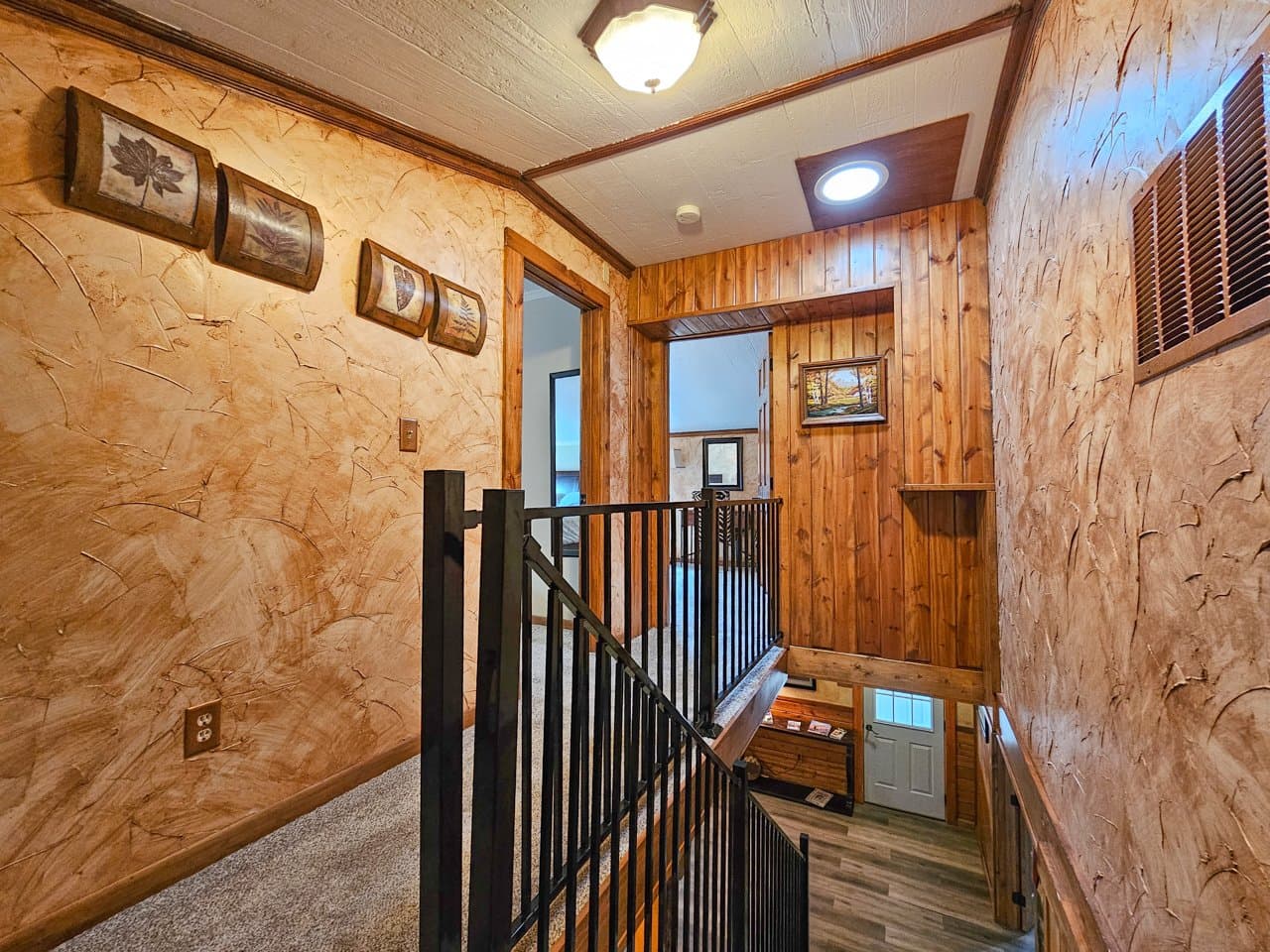 Hill City House: 218 E Main Street