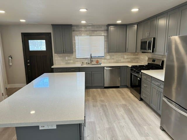 Lincoln House: 155 E St