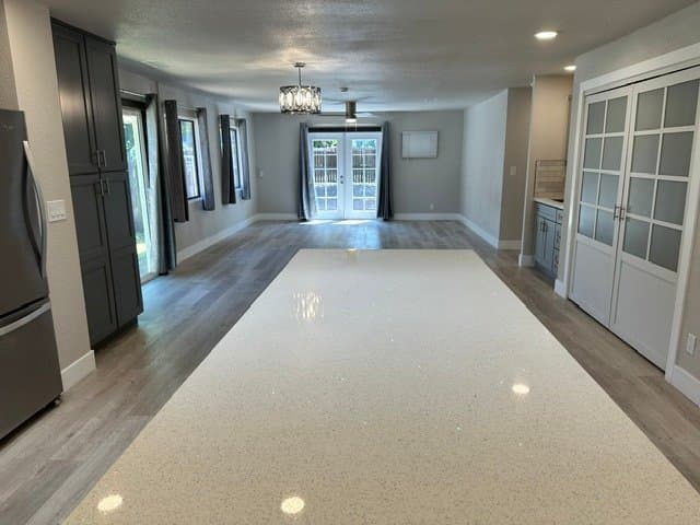 Lincoln House: 155 E St