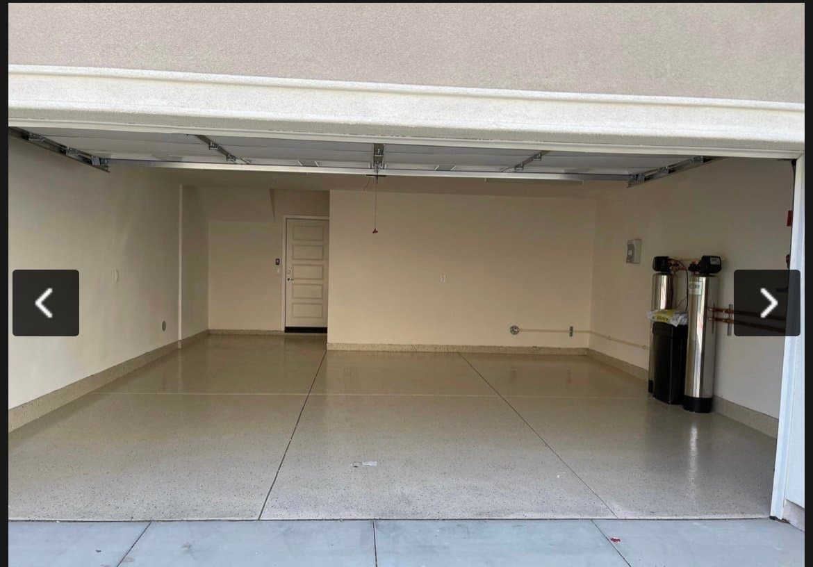 Oxnard Townhome: 633 Winchester Dr
