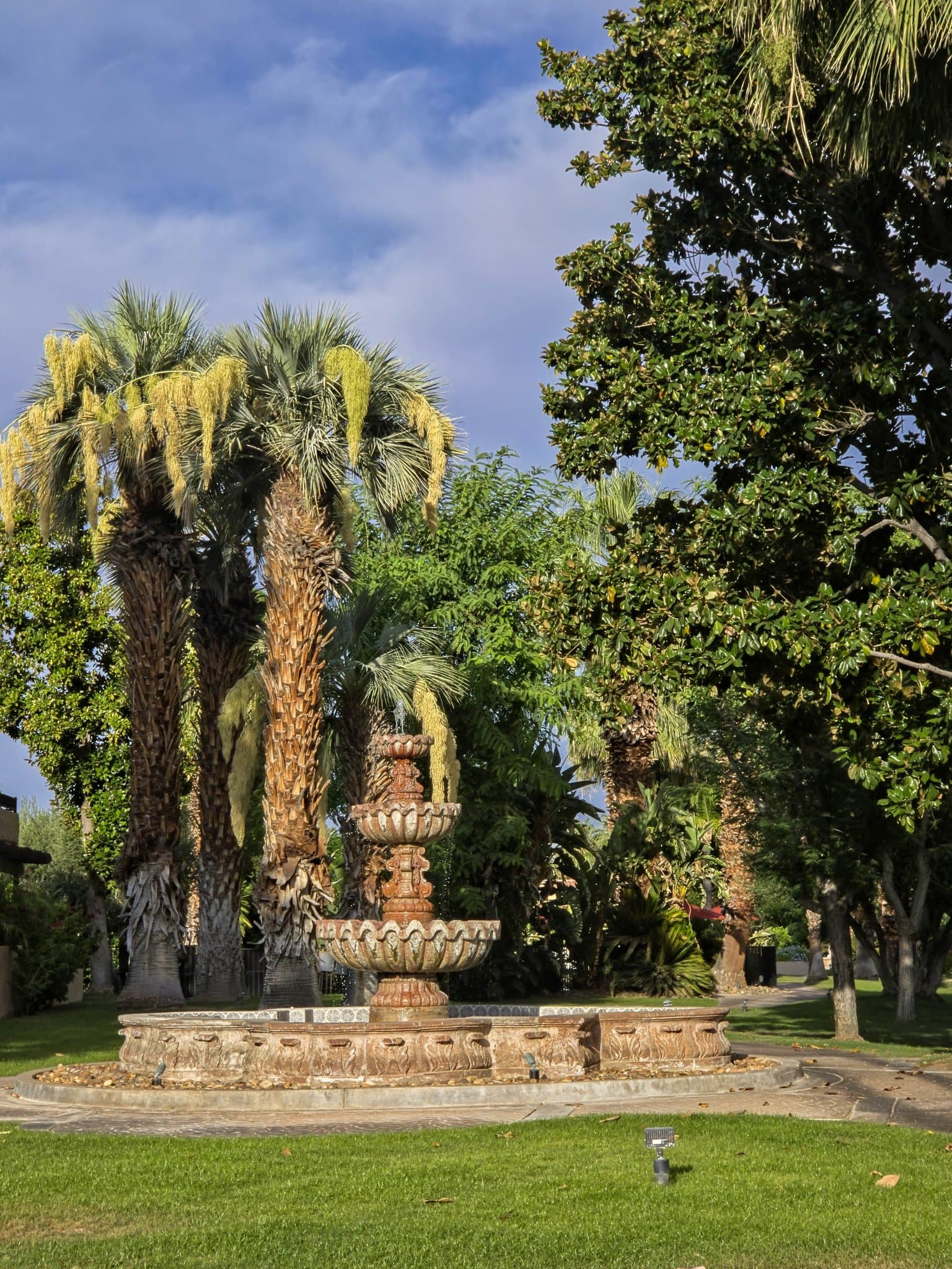 Palm Springs Condo: 2345 S Cherokee Way