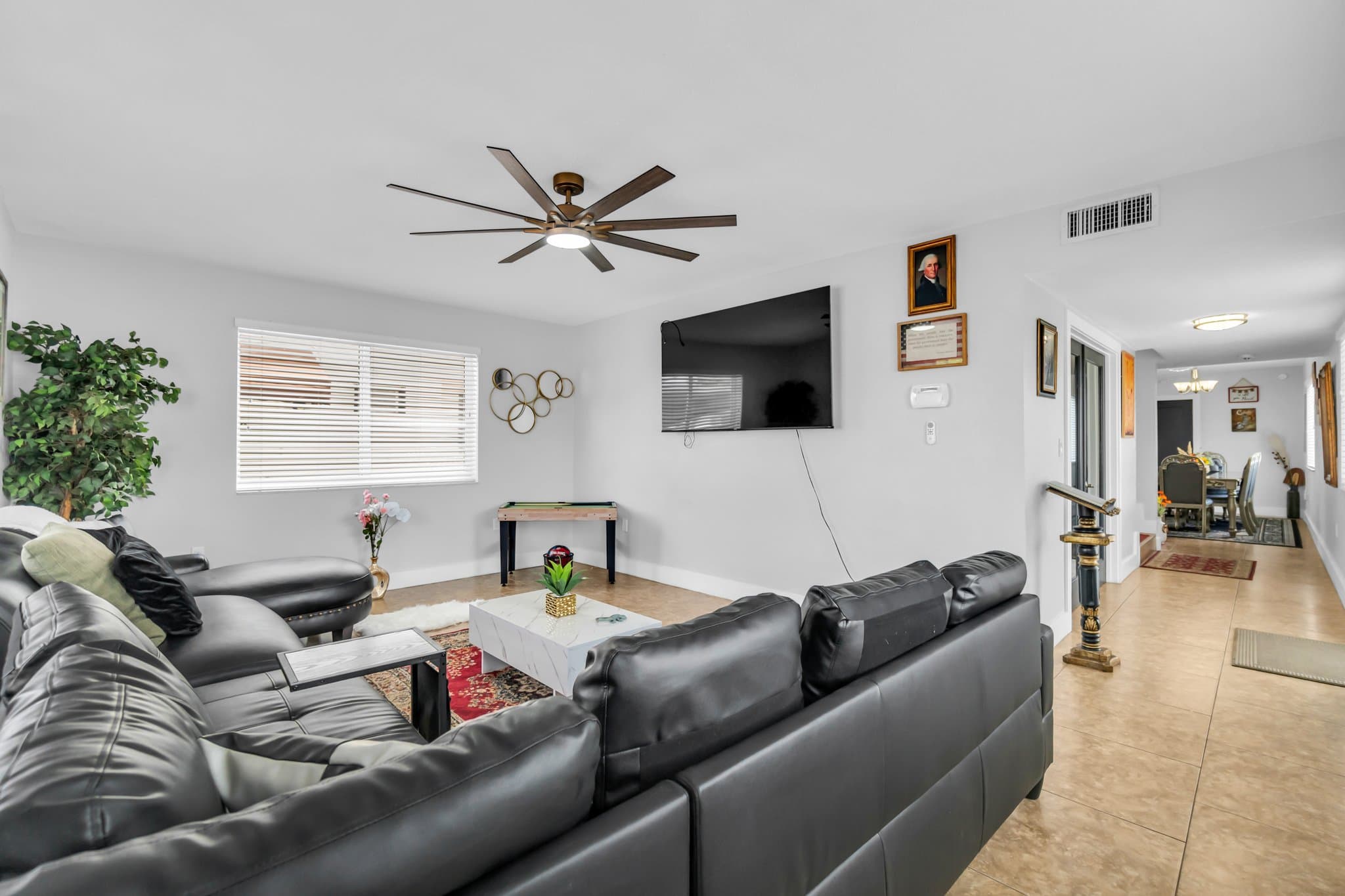 Miami House: 901 nw 22 pl