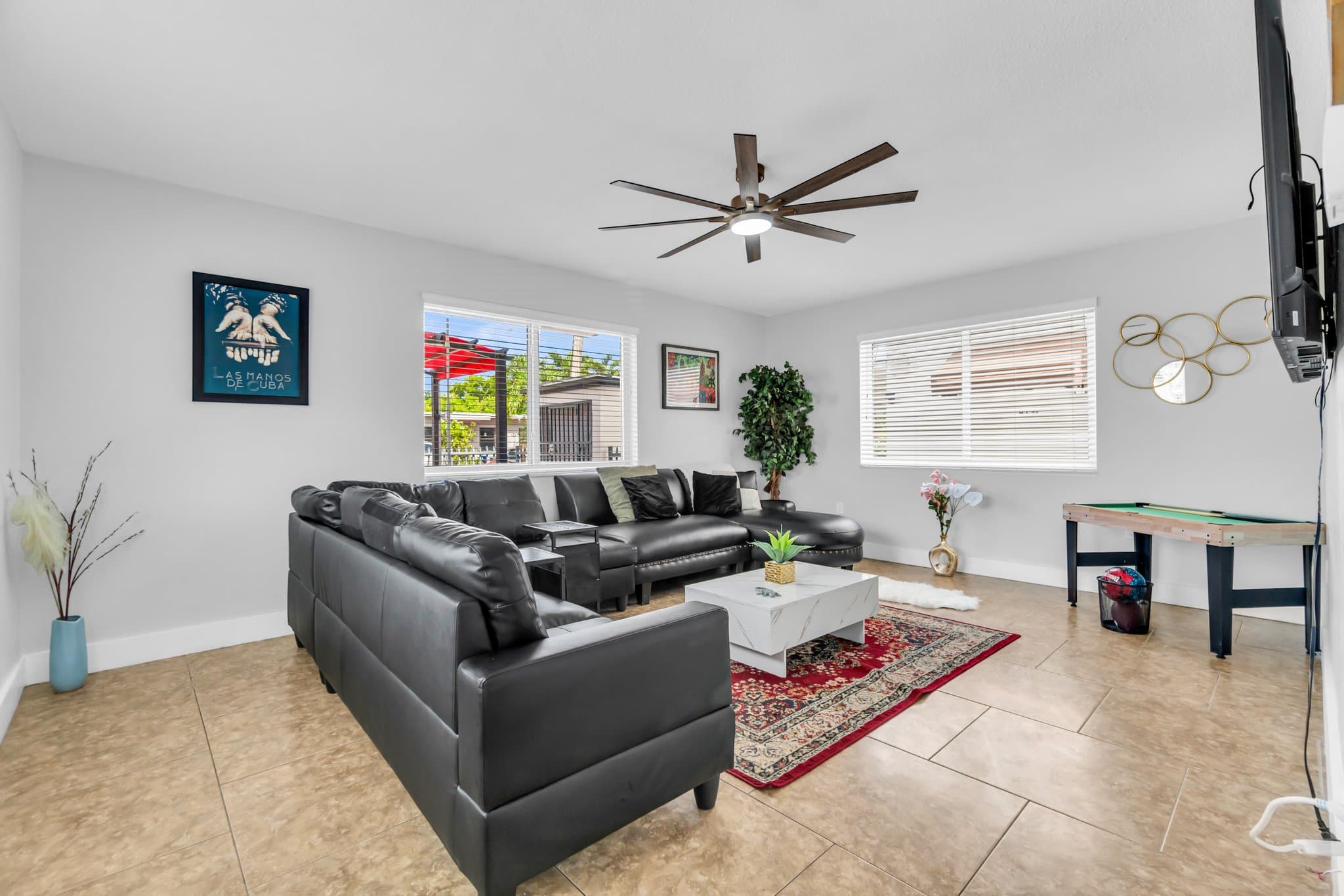 Miami House: 901 nw 22 pl
