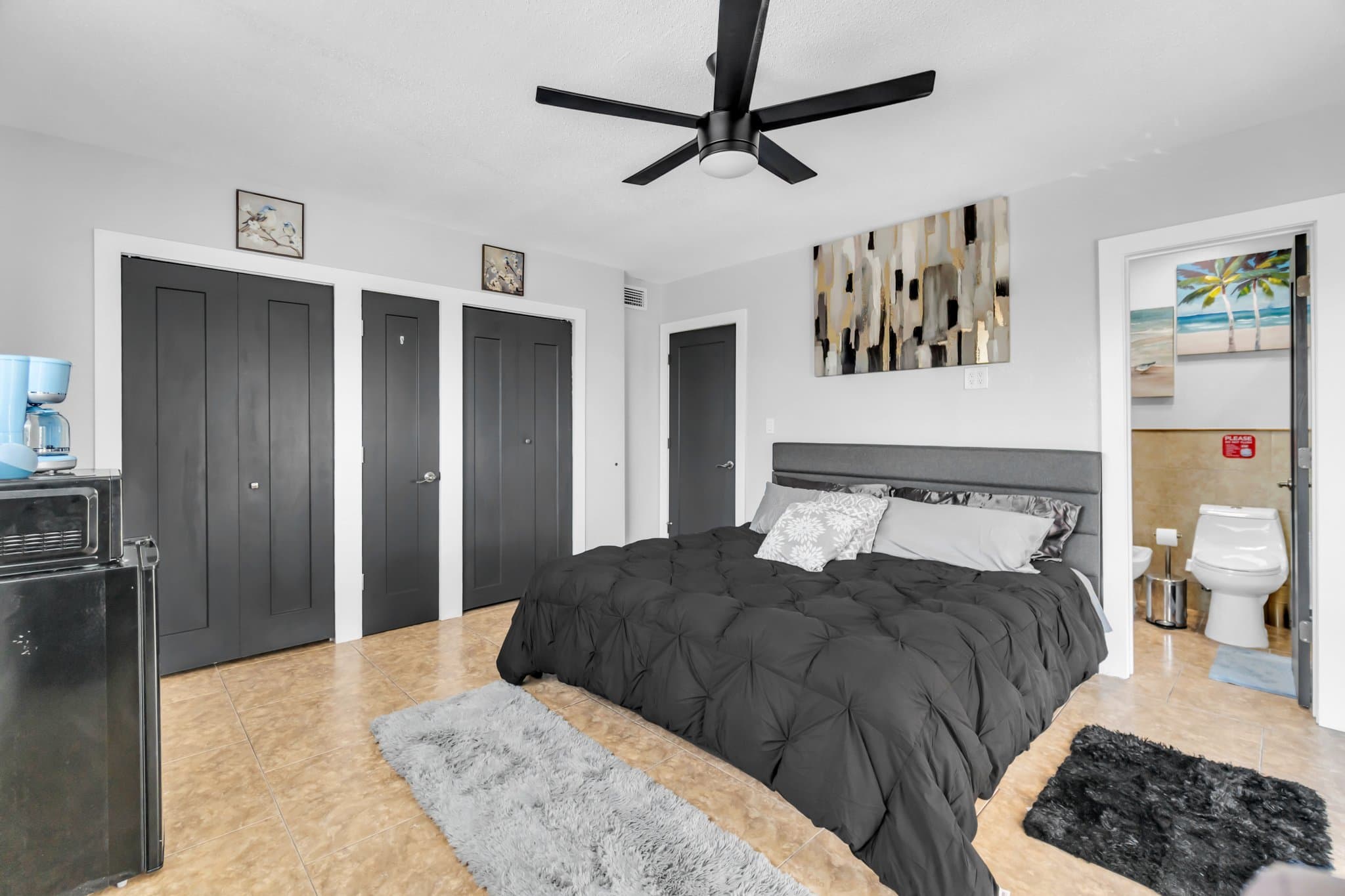 Miami House: 901 nw 22 pl