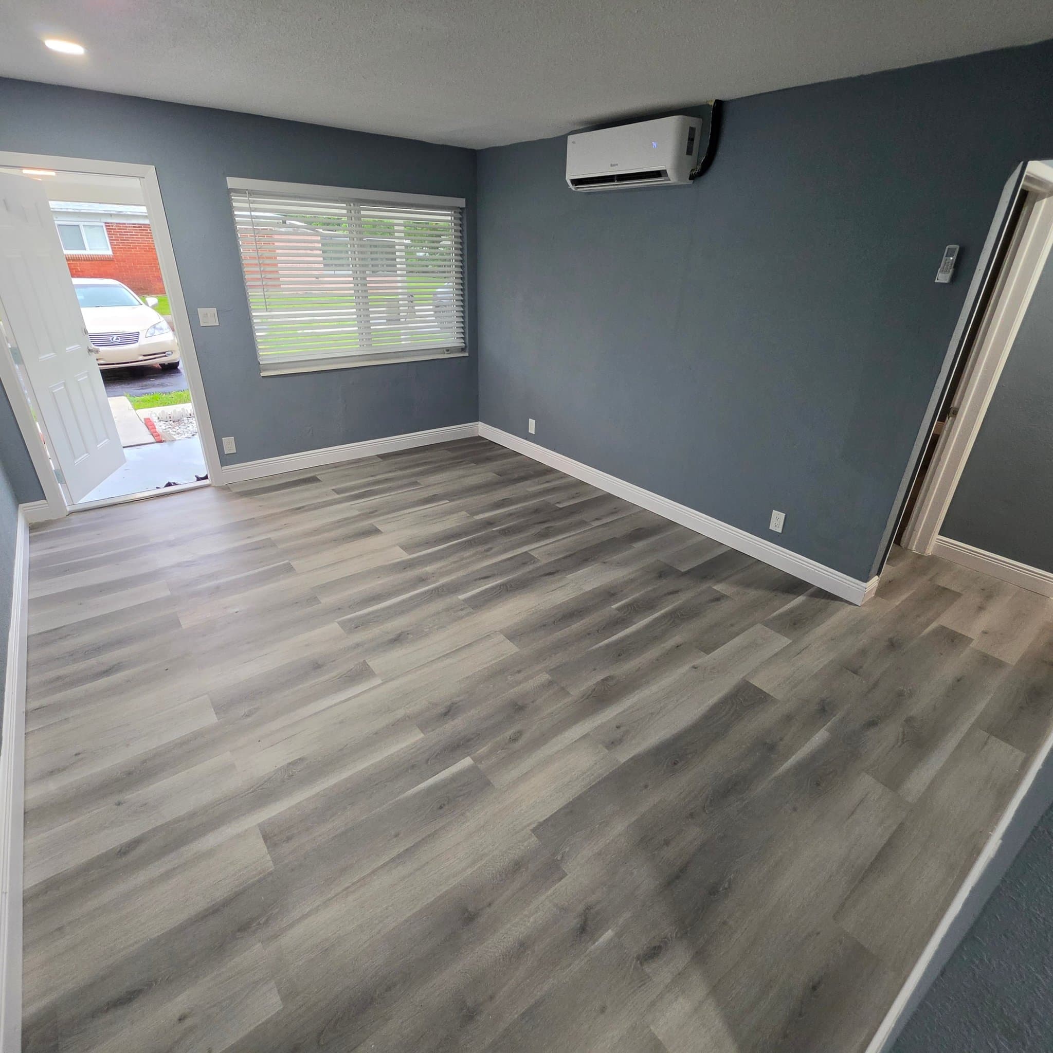 Sunrise Apartment: 5802 nw 12th st