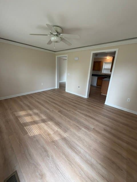 King George House: 10457 Hughes Ln