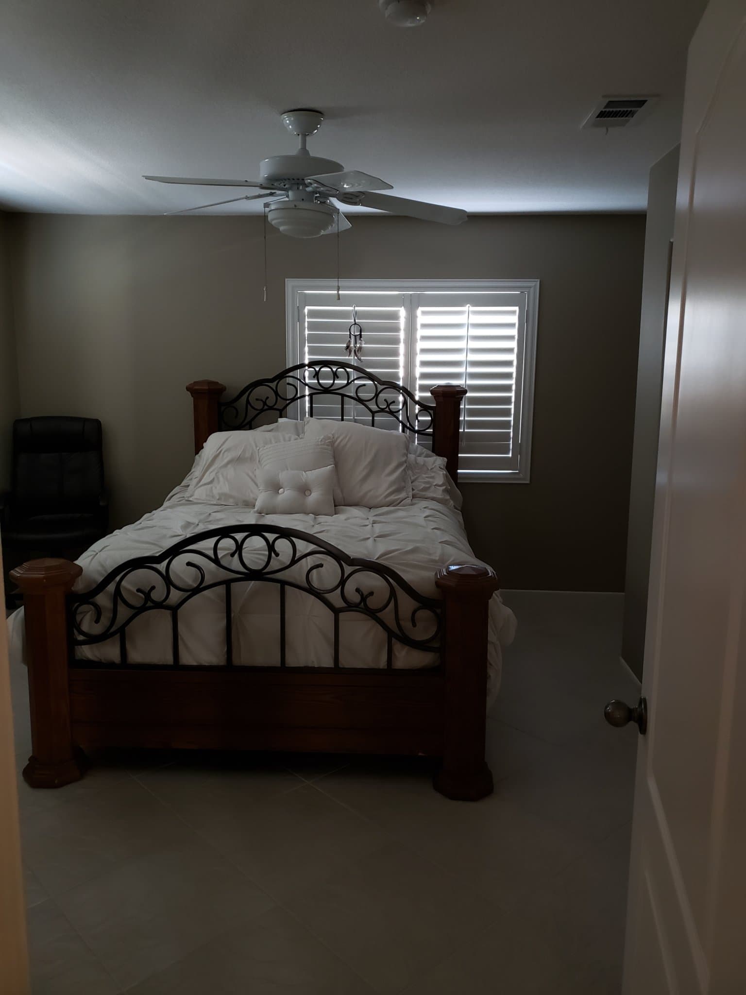 Menifee Single Room: 28001 Whittington Rd