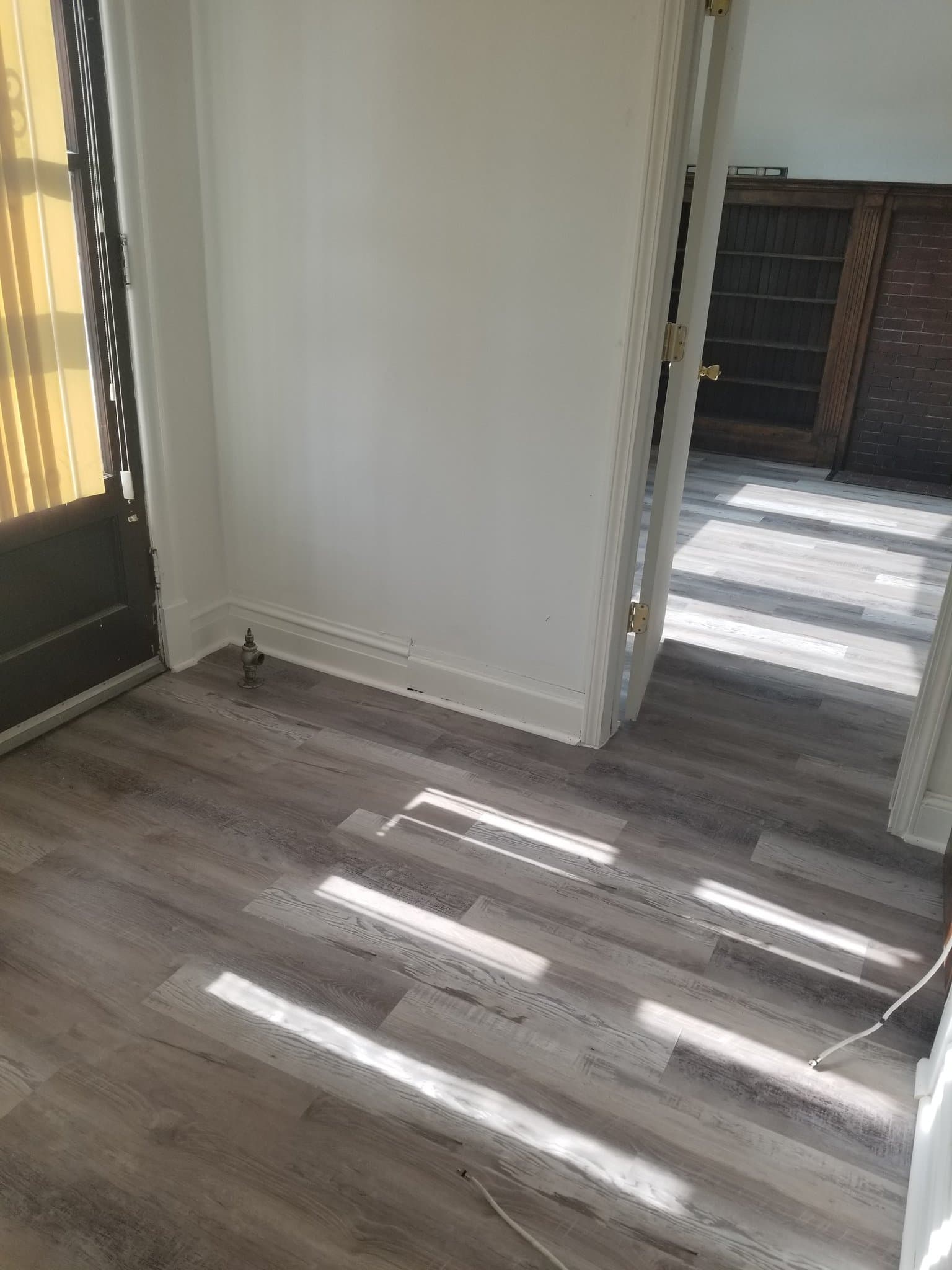 Chicago Apartment: 7712 S Carpenter St
