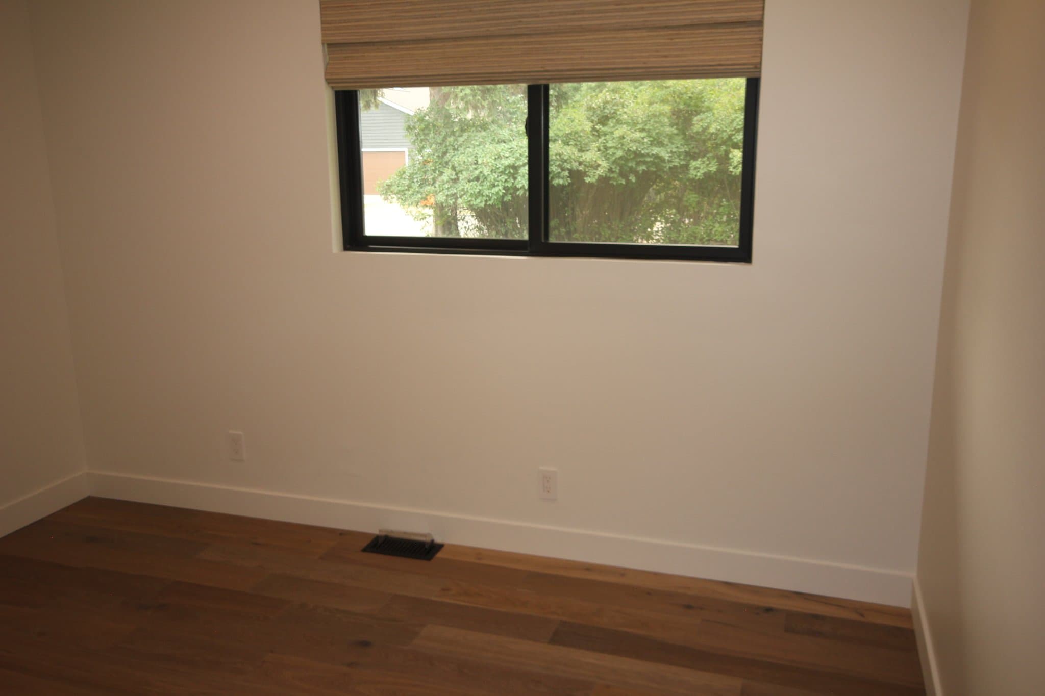 Whitefish House: 1008 5th street east