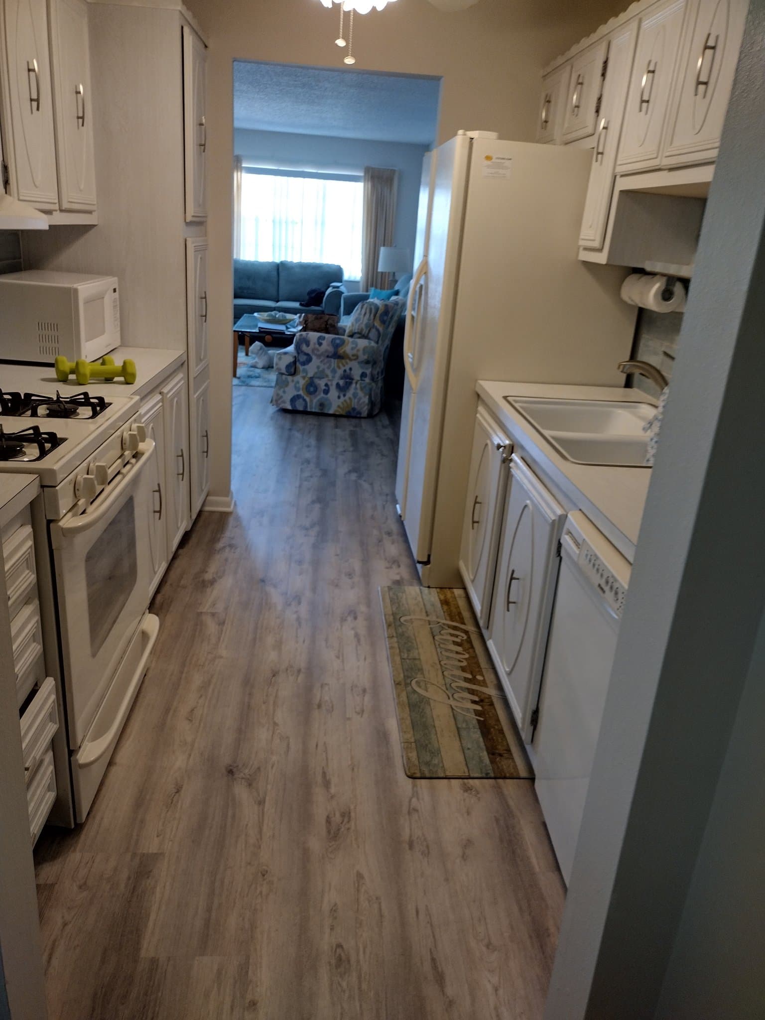 St Petersburg Apartment: 9795 122nd Ln